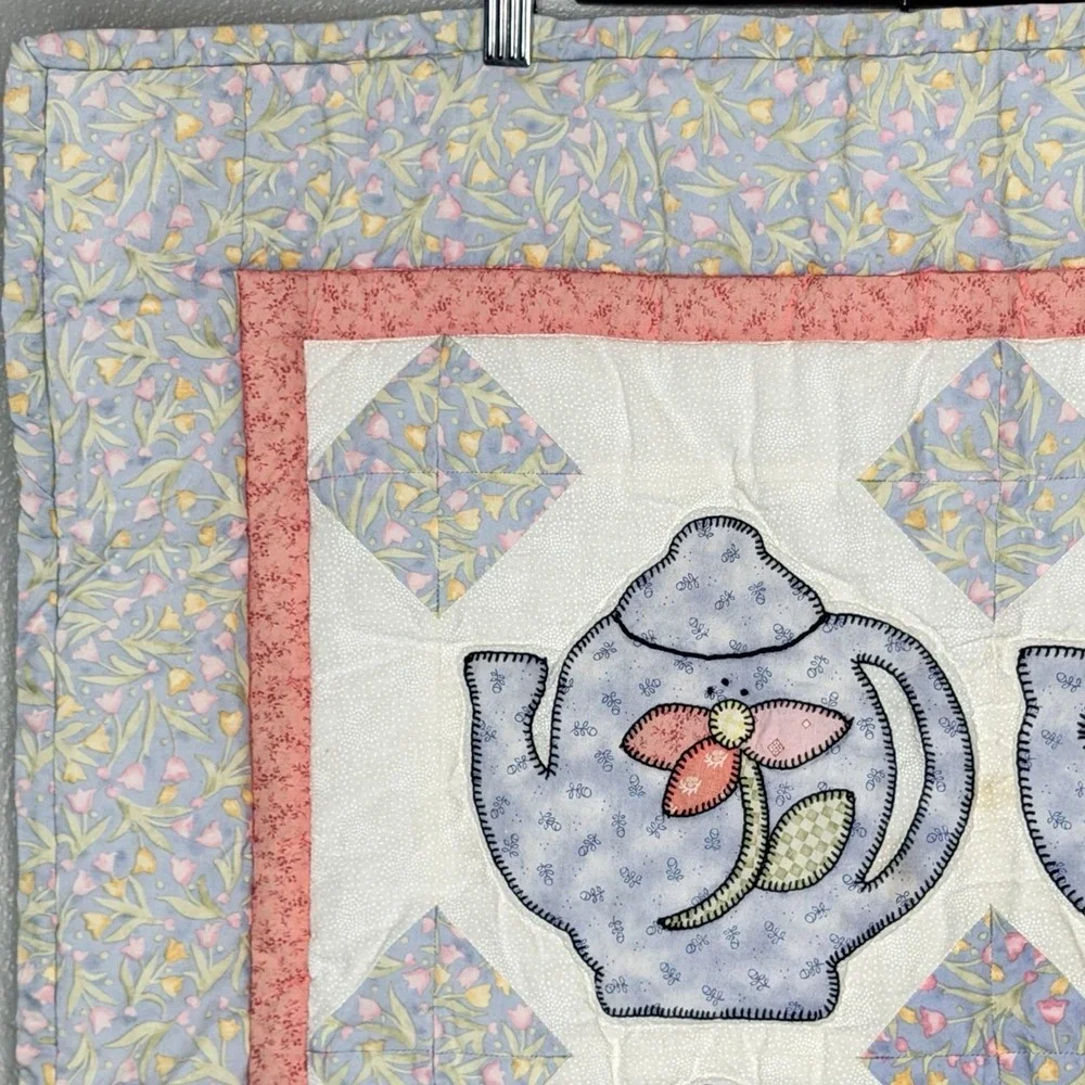 VTG Handmade Teapot Tea Time Quilt Wall Hanging 27x27‎ Cottage Kitchen Grandma